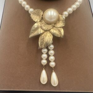 Vintage Richelieu Necklace Gold Tone Faux Pearl Statement Leaf Over-the-head